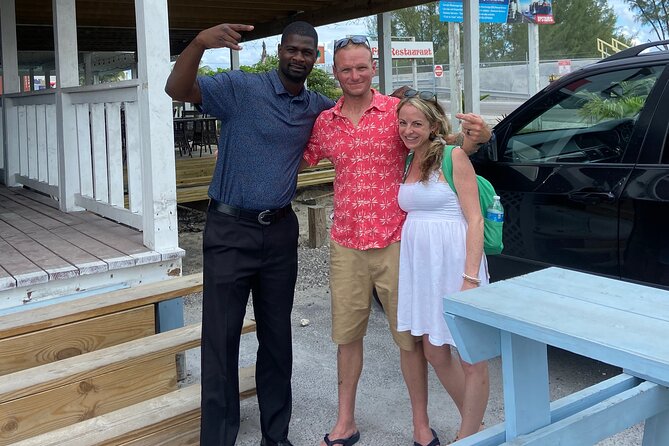 Private Tours and Sightseeing in Nassau Bahamas - A quick Nassau introduction in one private ride