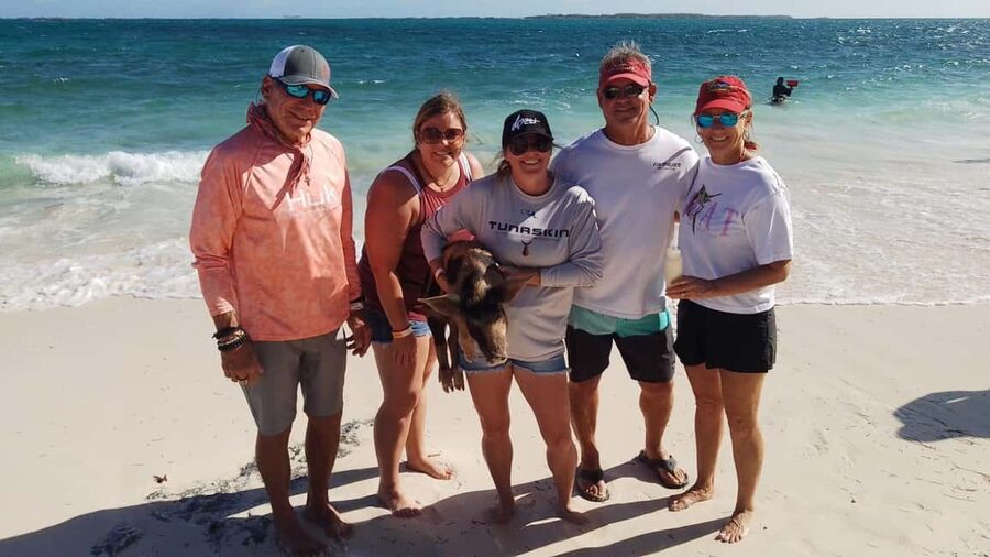 Rose Island: Pig Beach, Snorkeling, Sea Turtles, Beach - Exploring Gilligan’s Island