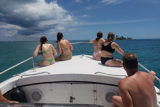 Rose Island: Private Snorkeling, Fishing, and Swimming with Pigs - What the weather can change