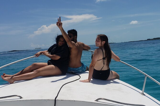 Rose Island: Private Snorkeling, Fishing, and Swimming with Pigs - Price, timing, and cancellation