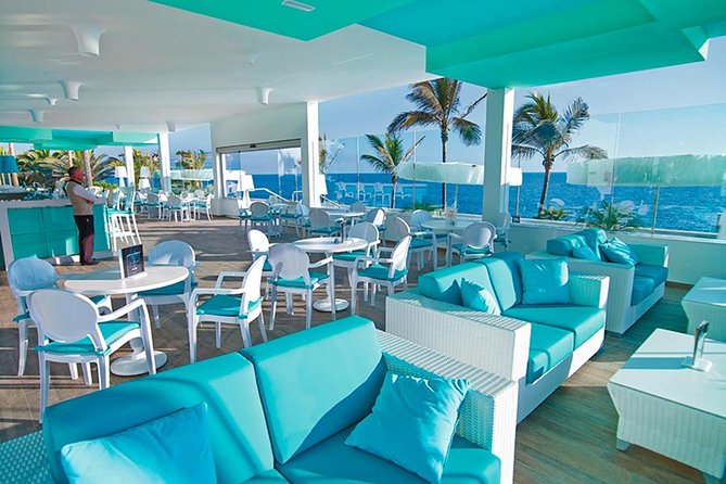 Round trip Airport (LPIA) to Atlantis, Comfort Suites, Warrick, Harbourside, RIU - The return trip to LPIA