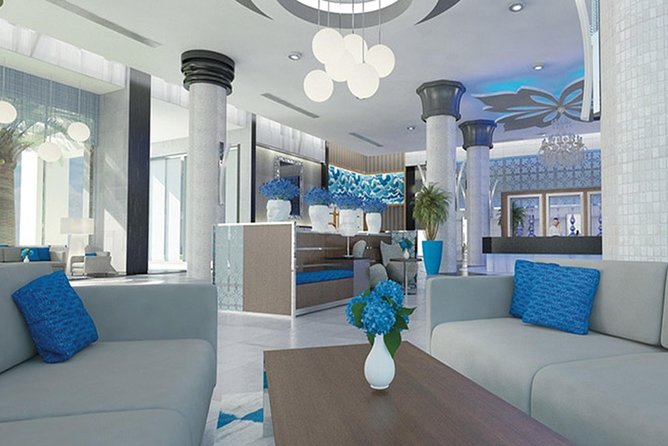 Round trip Airport (LPIA) to Atlantis, Comfort Suites, Warrick, Harbourside, RIU - Why a private ride beats improvising after a flight