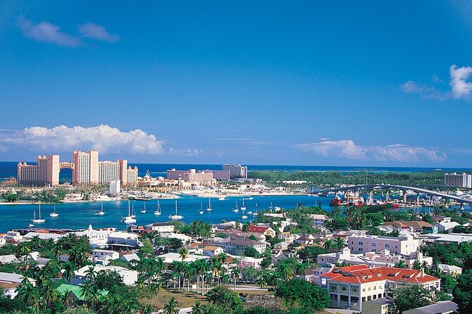 Round Trip Private Airport To Hotel Transfer in Nassau - Why the private vehicle matters