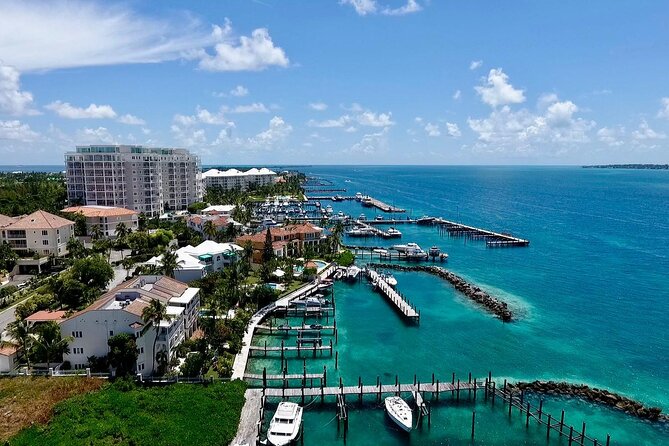 Round Trip Private Airport To Hotel Transfer in Nassau - Choosing the right hotel zone