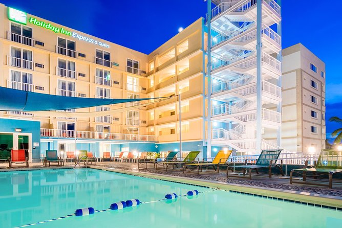 Roundtrip (LPIA) to Magaritaville, Marriott, Holiday Inn, Hilton - Key details at a glance