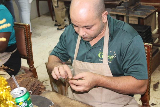 Rum Reggae and Rhythms Tour: Dancing and Cocktails - Graycliff Cigar Company and Chocolatier