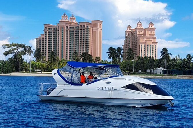 Semi Submersive Glass Bottom Boat Eco Tour in Paradise Island Bahamas - A fast start from Paradise Island