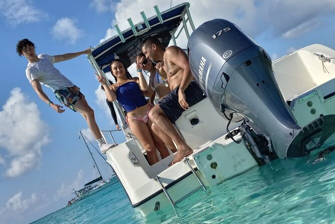 Snorkeling, Swim with Turtles & Beach Day - Families, first-time snorkelers, and mixed groups