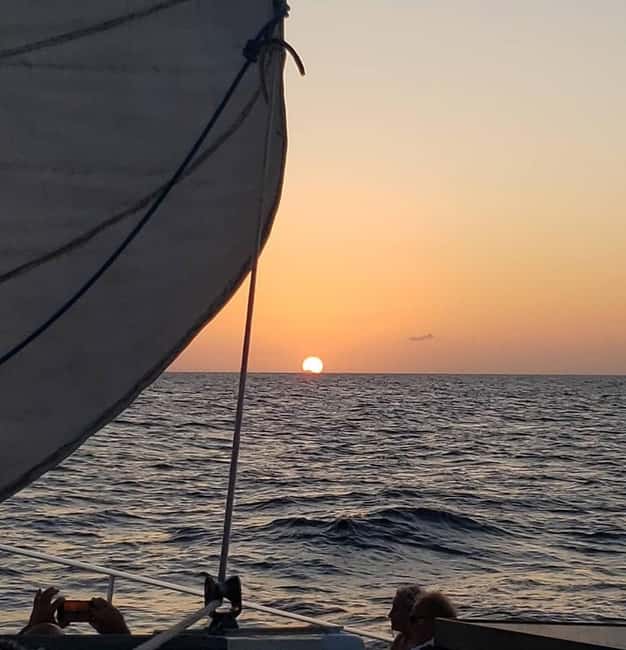 Sunset Cruise In Paradise - Drinks, music, and the evening mood