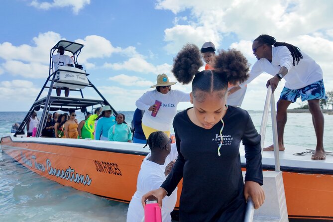 Swimming Pigs, Snorkeling and Beach Tour in Nassau Bahamas - One hour with the pigs on Athol Island