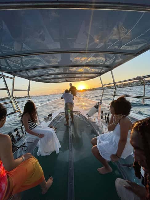The Clear Boat Experience Bahamas drinks and snacks included - Key points to know before booking